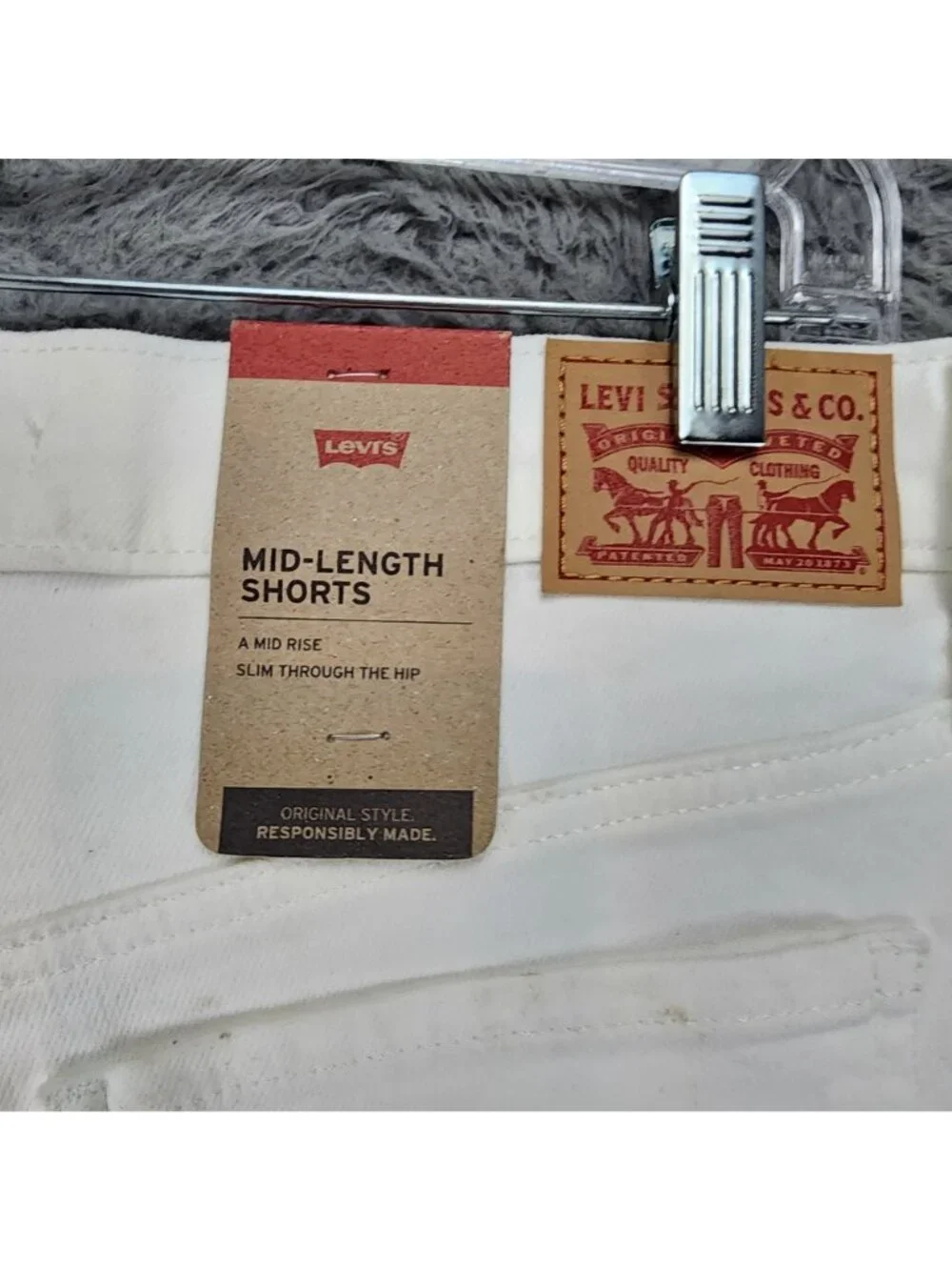 Levi's Shorts Womens 30 White Stretch Mid Rise Mid Length Denim Jean *NWT Read*